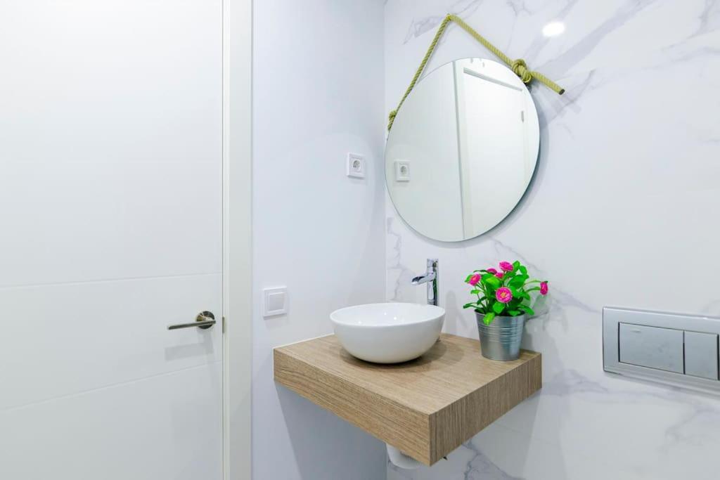 Cerca De Plaza Tirso De Molina Appartement Madrid Buitenkant foto